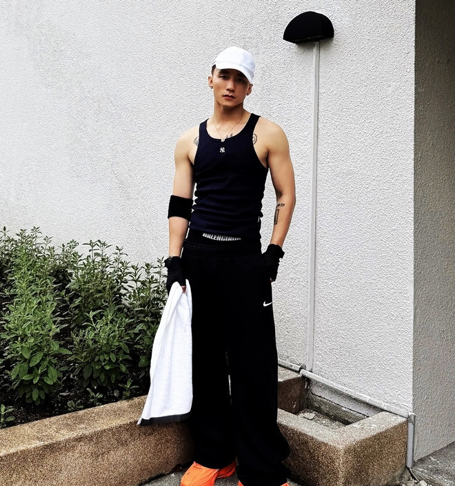 Sơn Tùng vướng ồn ào tình cảm bị một bộ phận khán giả quay lưng