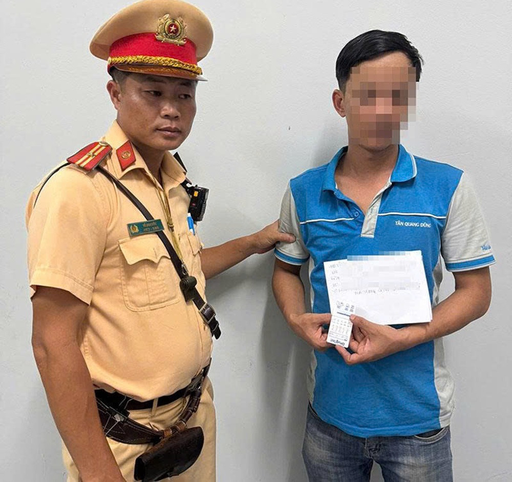 Tài xế xe khách dương tính với ma túy vẫn chở khách chạy trên quốc lộ ở TPHCM..jpg