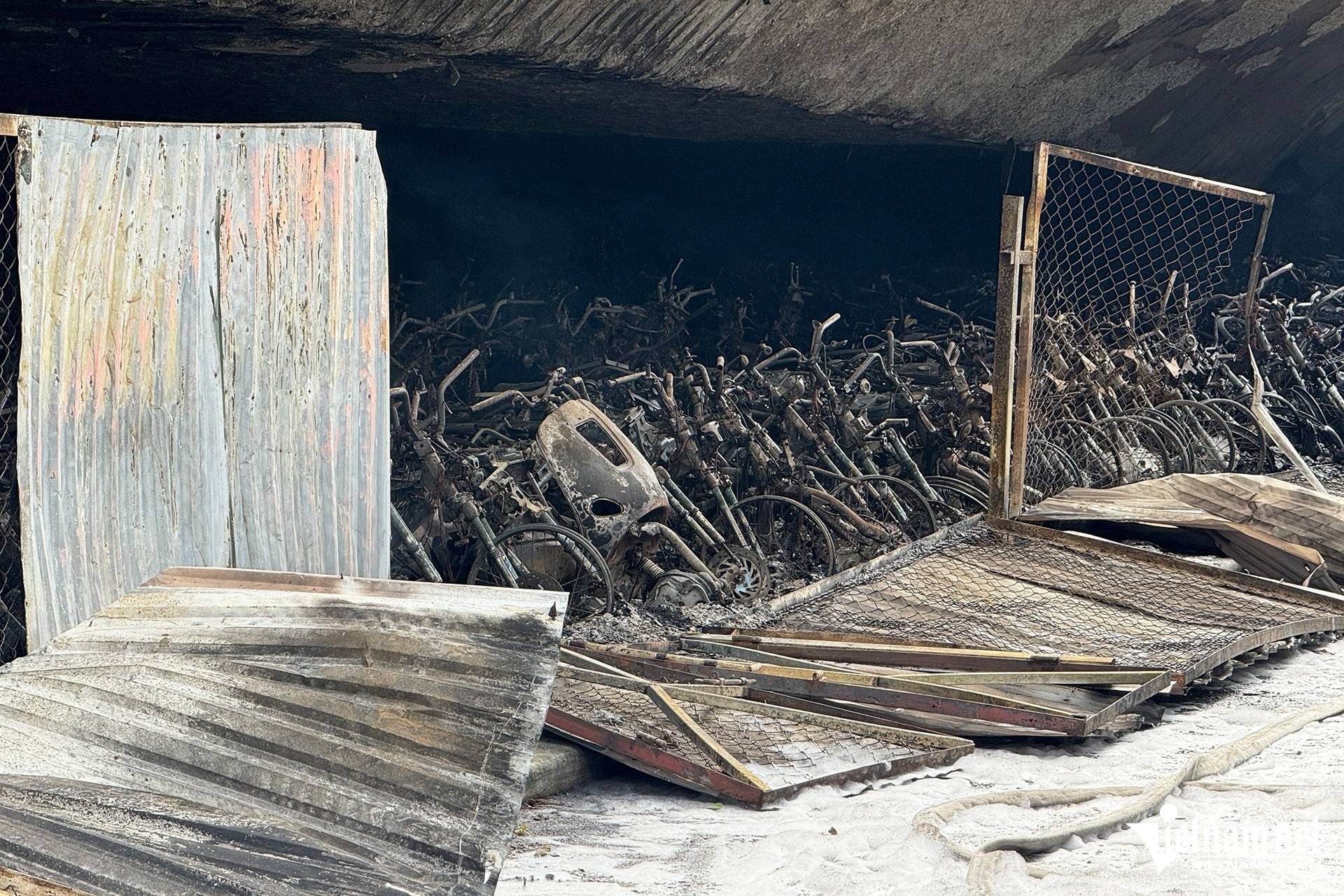 W-chay tro khung 10.jpg