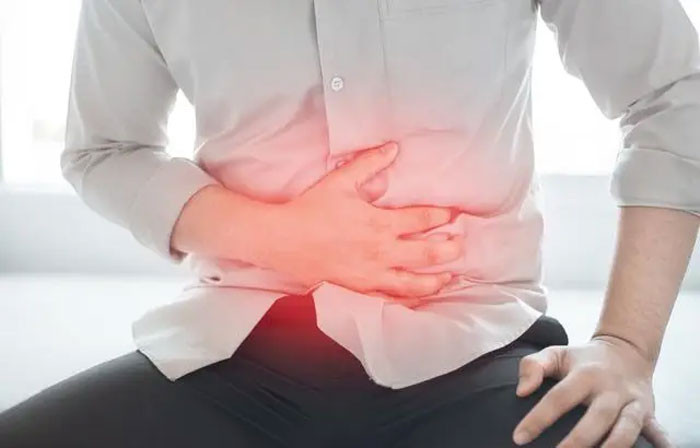 Người đàn ông 56 tuổi bị ung thư dạ dày cảnh báo 4 loại thực phẩm để lâu trong tủ lạnh có thể là đồng phạm của ung thư