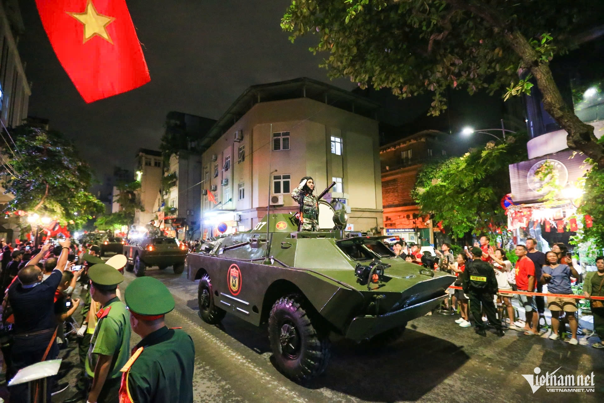 W-z6959307667875_e5540ef111333e0ef6deab306f229562.jpg