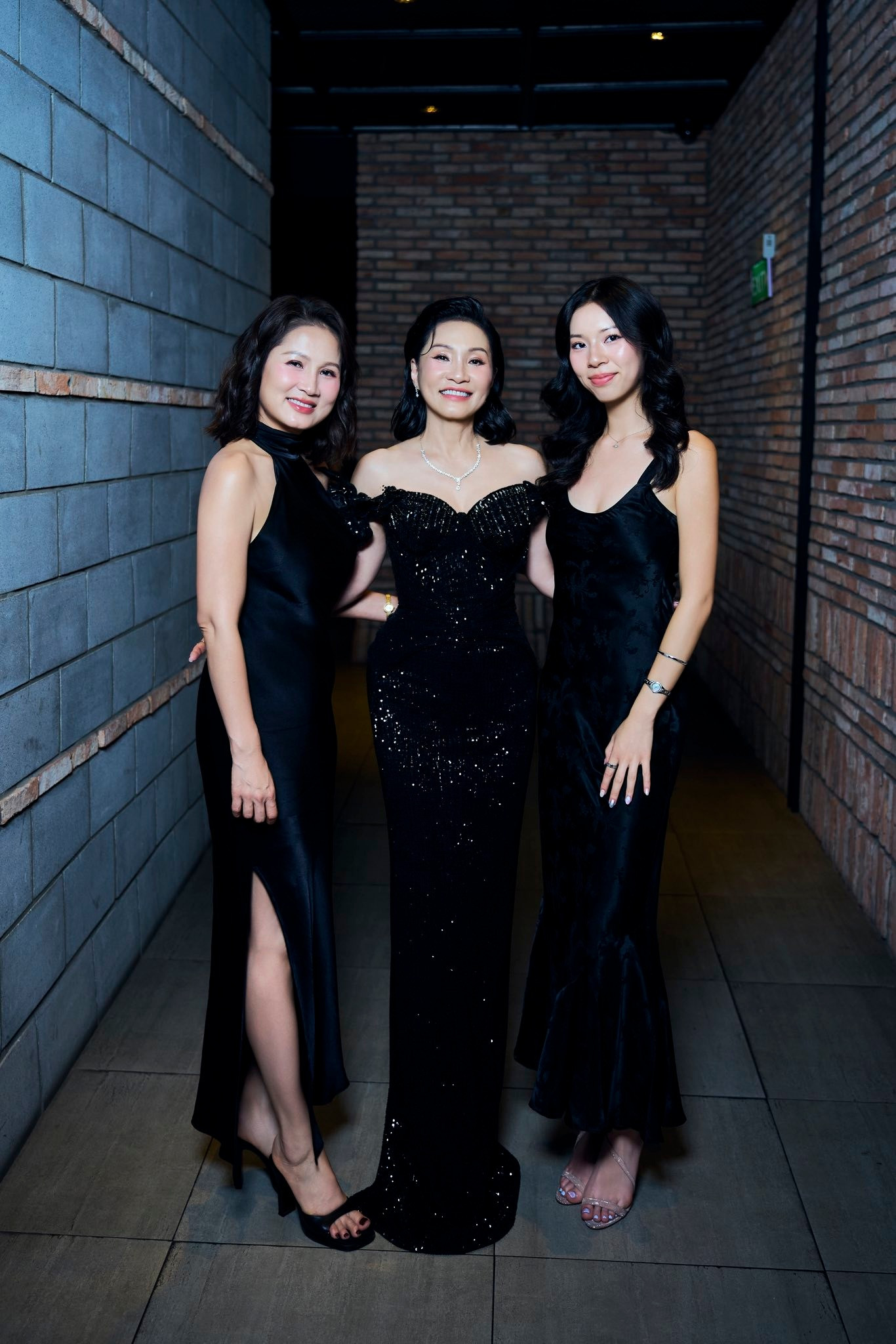 Con gái út nhà Hồng Đào - Quang Minh có chiều cao và nhan sắc như hoa hậu  - Ảnh 4.