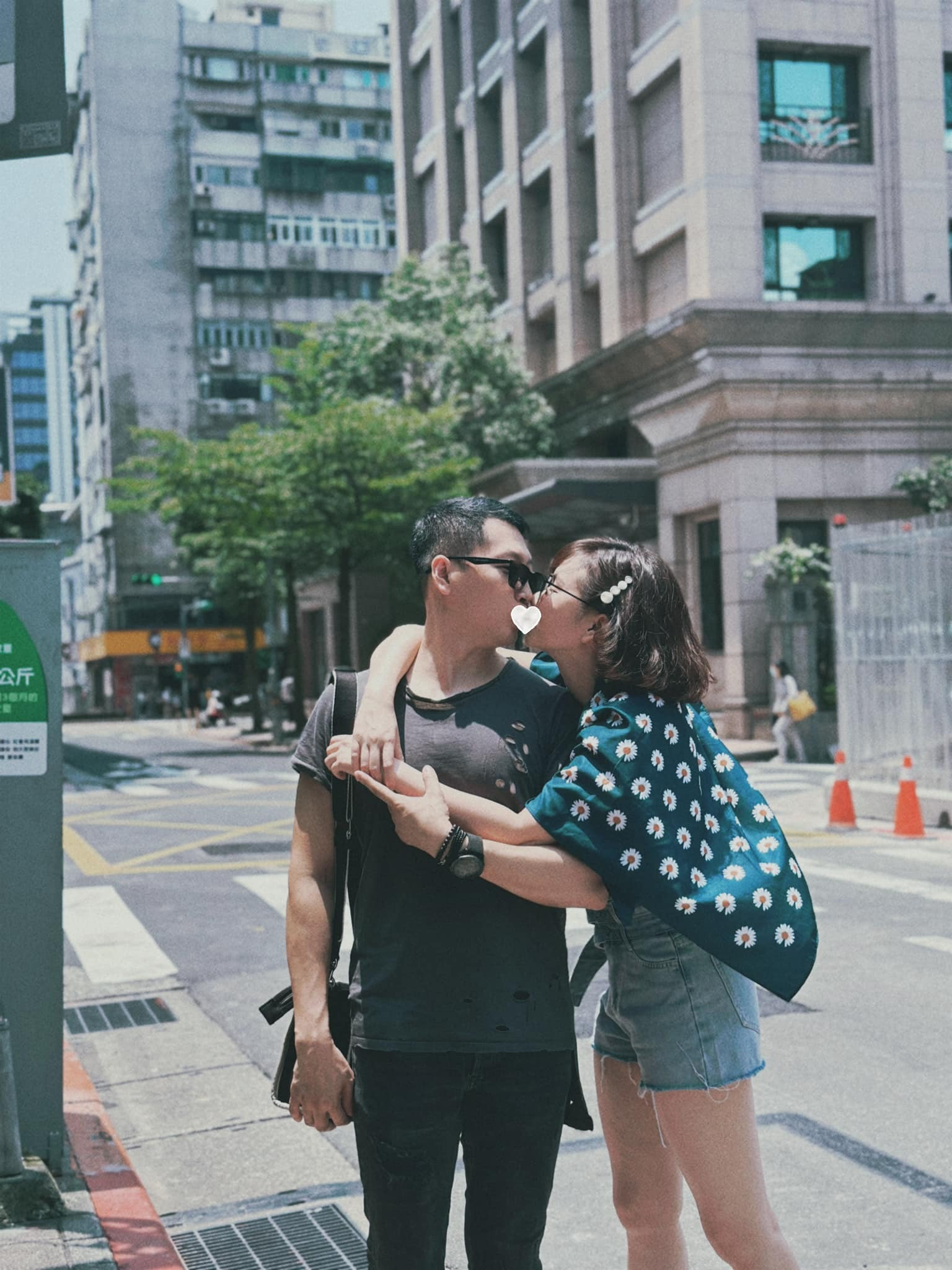 Hương Giang lần đầu để lộ mặt ông xã sau một năm giấu kín