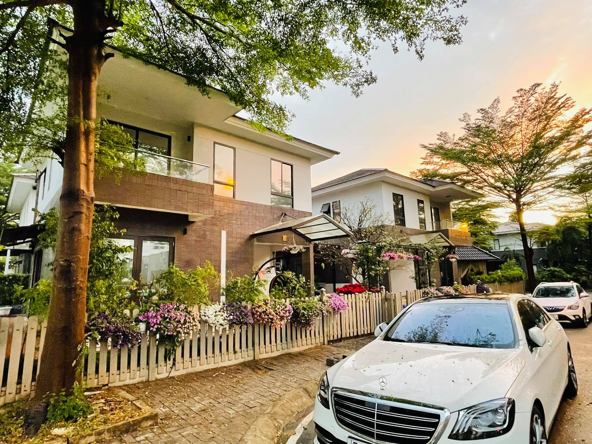 Mẹ đơn thân giàu có nhất nhì showbiz, bình yên viên mãn bên con gái nhỏ trong biệt thự bề thế- Ảnh 9.