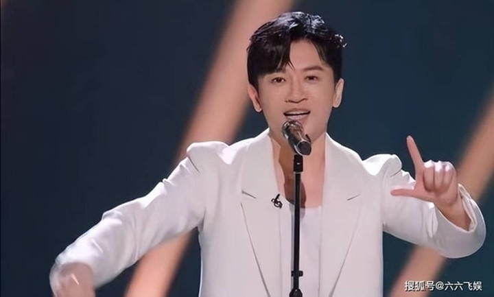 Từ giữa những năm 2010, Tô Hữu Bằng chủ động chuyển hướng sang đạo diễn và sản xuất phim. (Ảnh: Sohu)