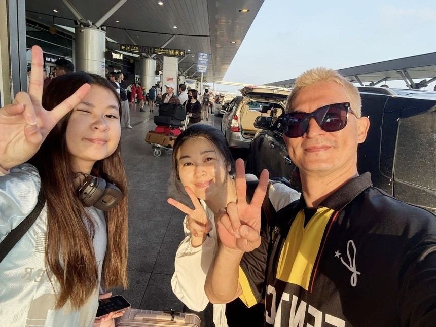 Diễn viên Huy Khánh gây bất ngờ với diện mạo khác lạ - Ảnh 1.