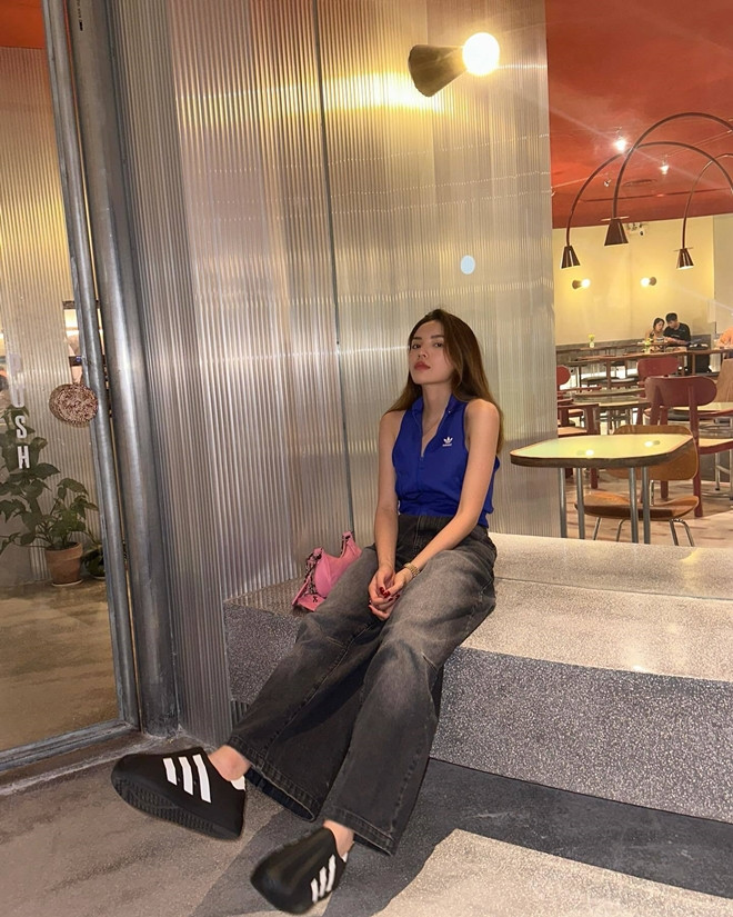 Kỳ Duyên mix đồ với quần jeans cực chất Vbiz khó ai sánh bằng