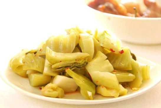 Loại rau chứa chất độc cực mạnh, 3 người trong một gia đình nguy kịch sau khi ăn - Ảnh 1.