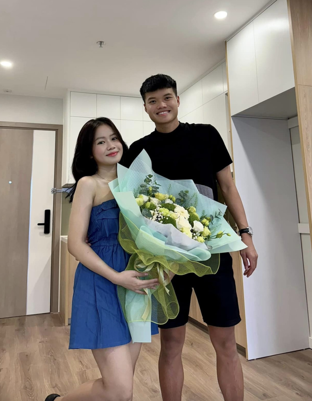 Nhan sắc hot girl của nữ nhân viên ngân hàng vừa kết hôn với cựu sao U23 Việt Nam - Ảnh 3.