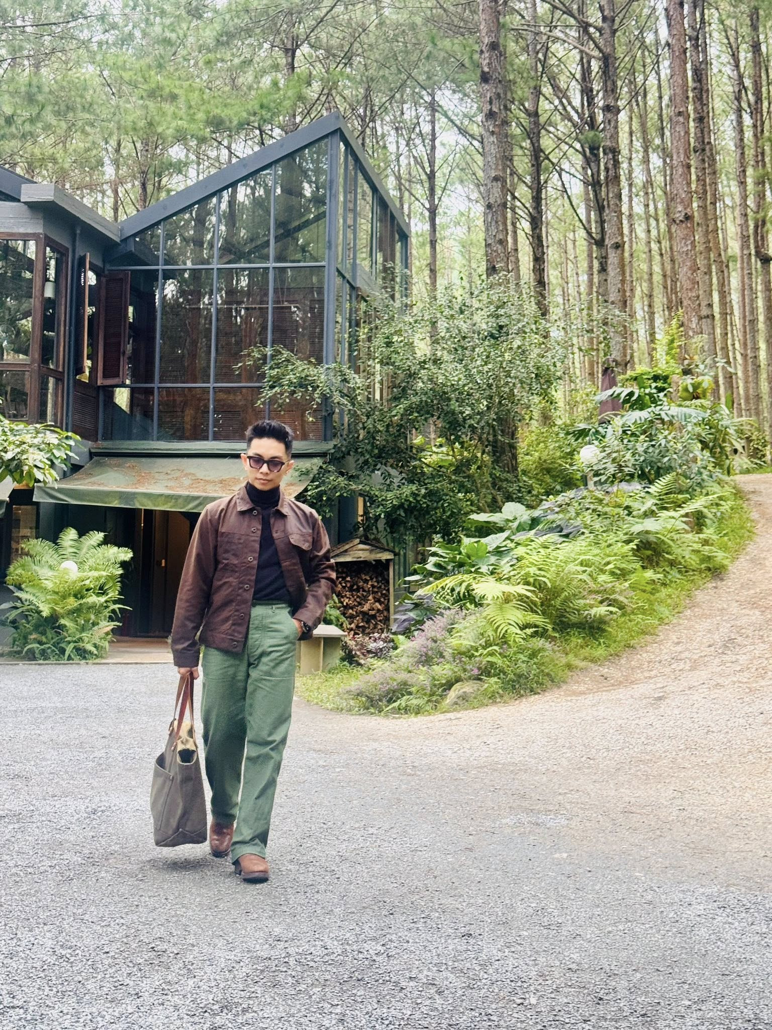 Phan Hiển bị Khánh Thi chê mặc đồ hiệu mà trông phèn