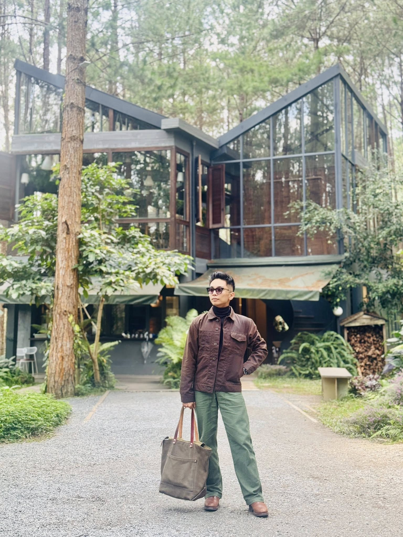 Phan Hiển bị Khánh Thi chê mặc đồ hiệu mà trông phèn