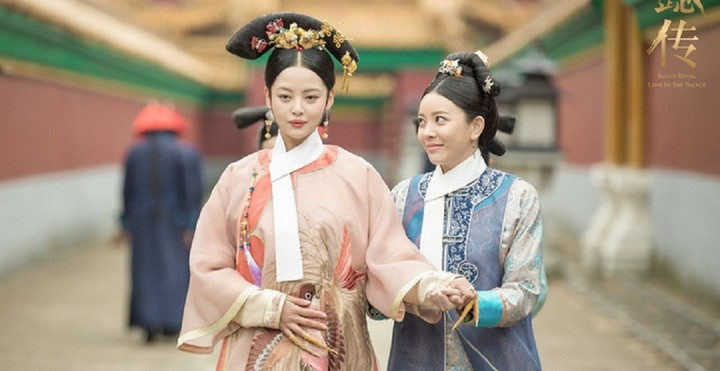 Lý do phi tần nhà Thanh đi lại trong cung đều có cung nữ đỡ tay - Ảnh 1.