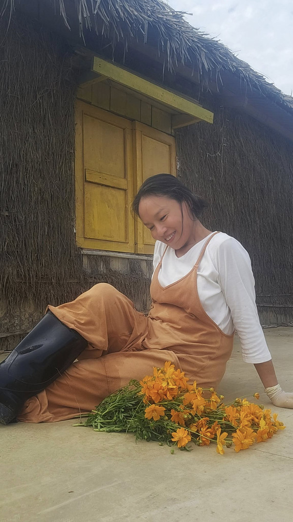 Mặt mộc căng tràn sức sống ở tuổi trung niên của nghệ sĩ Tú Oanh- Ảnh 5.