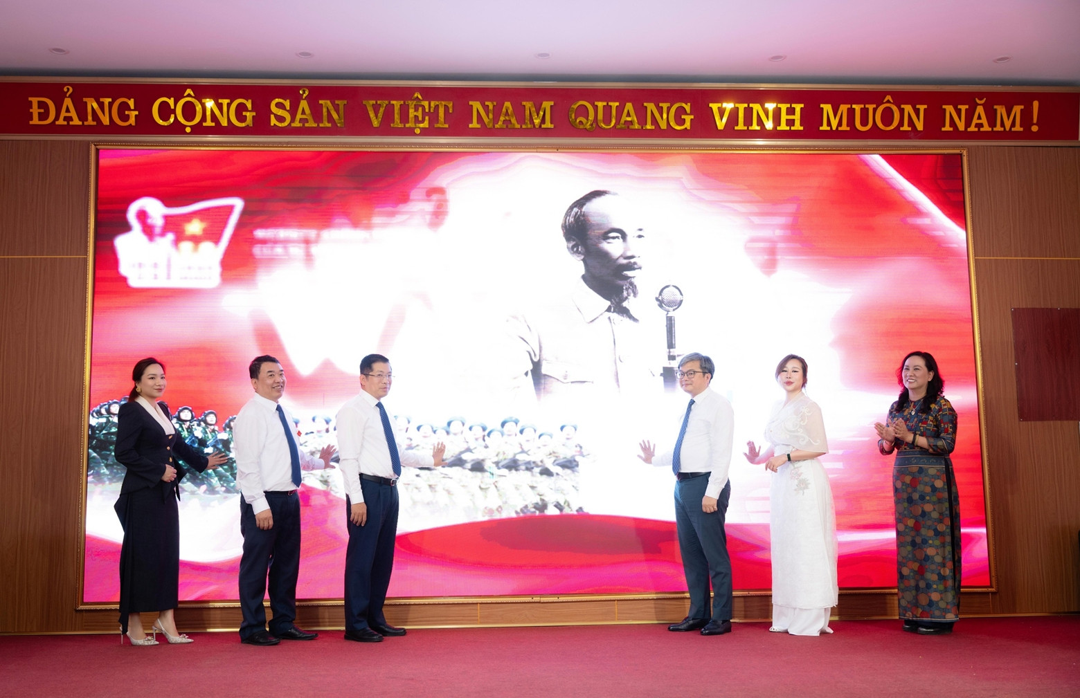 anh 1.jpg