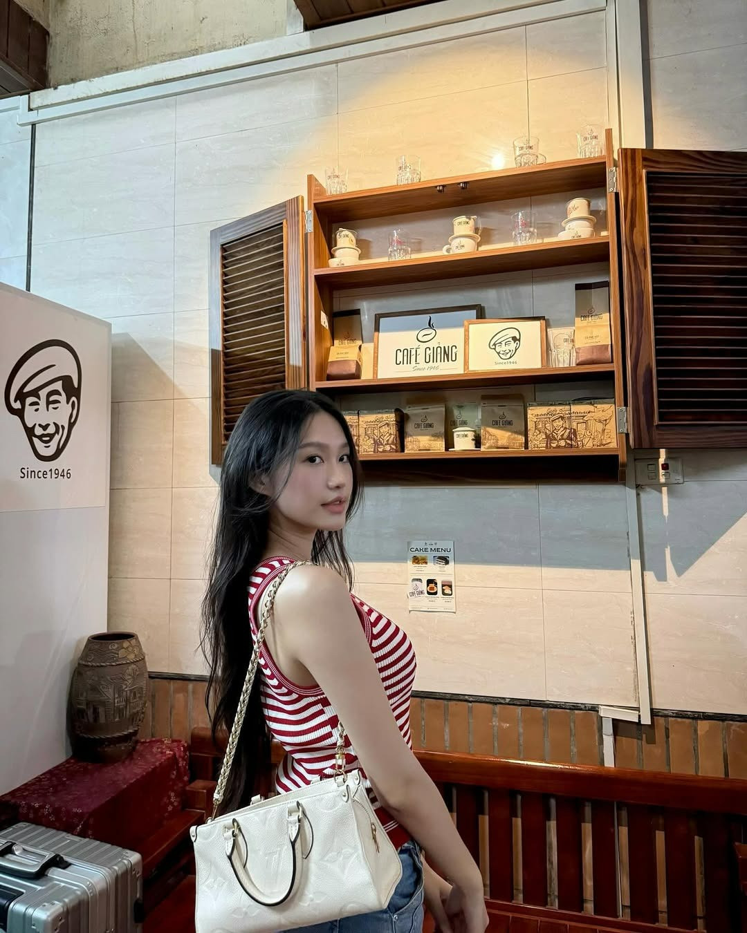 Đoàn Văn Hậu tung ảnh full body căng đét hậu sinh