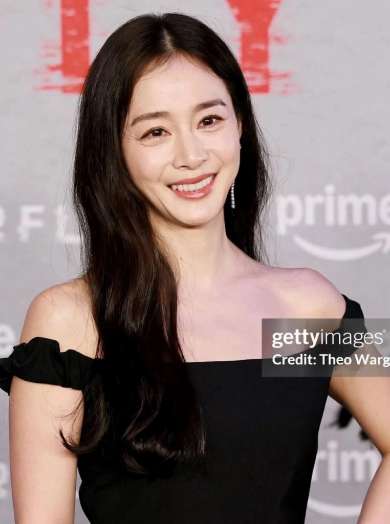 lan dau ra mat hollywood, kim tae hee doi mat ong kinh hung than getty hinh anh 2