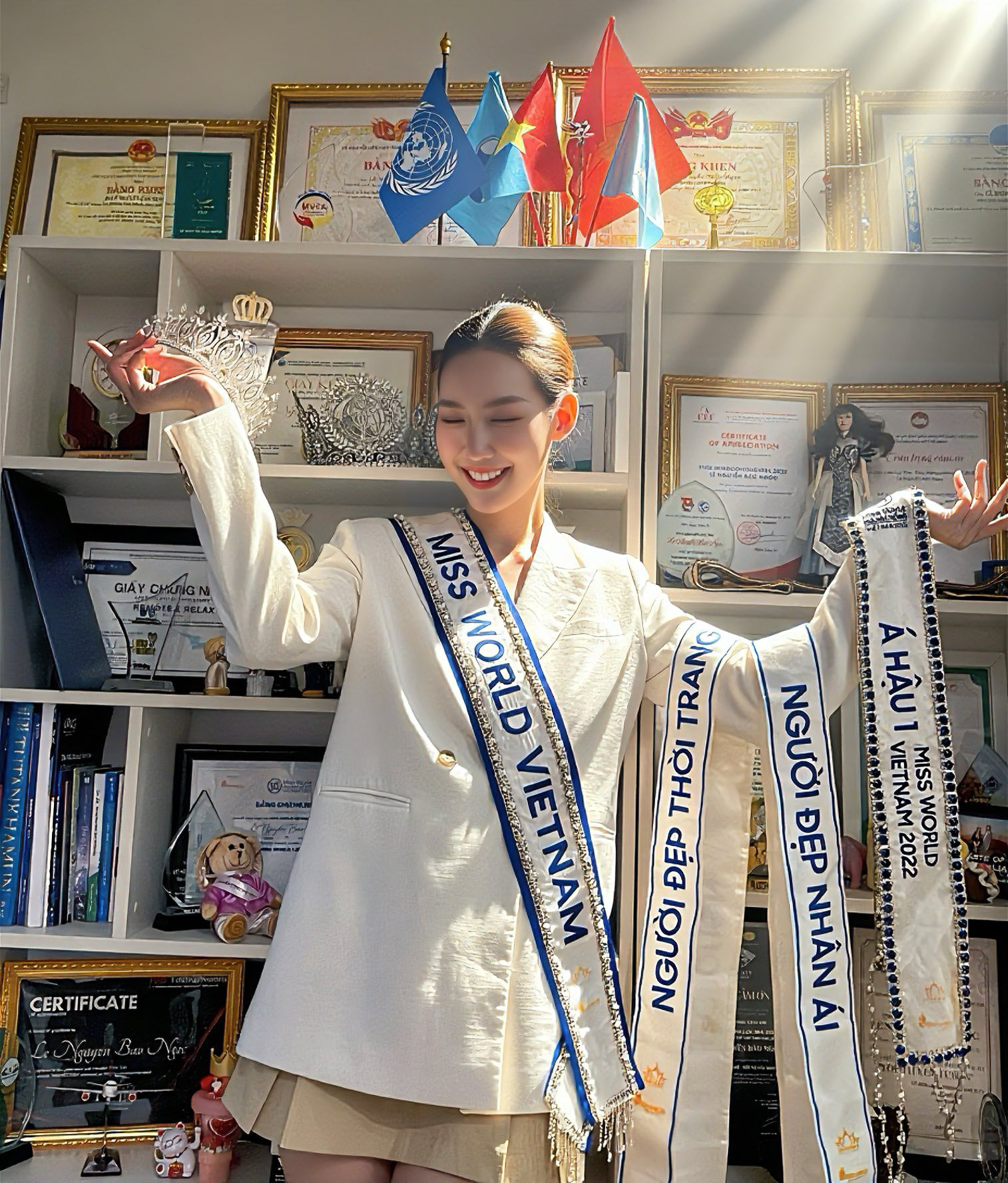 Hoa hậu gốc Cần Thơ khoe 'gia tài' đáng nể ở tuổi 24 - Ảnh 2.