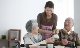 Nghỉ hưu, ly hôn, tôi bỏ phố về quê sống trọn vẹn bên cha mẹ tuổi xế chiều - Ảnh 1.