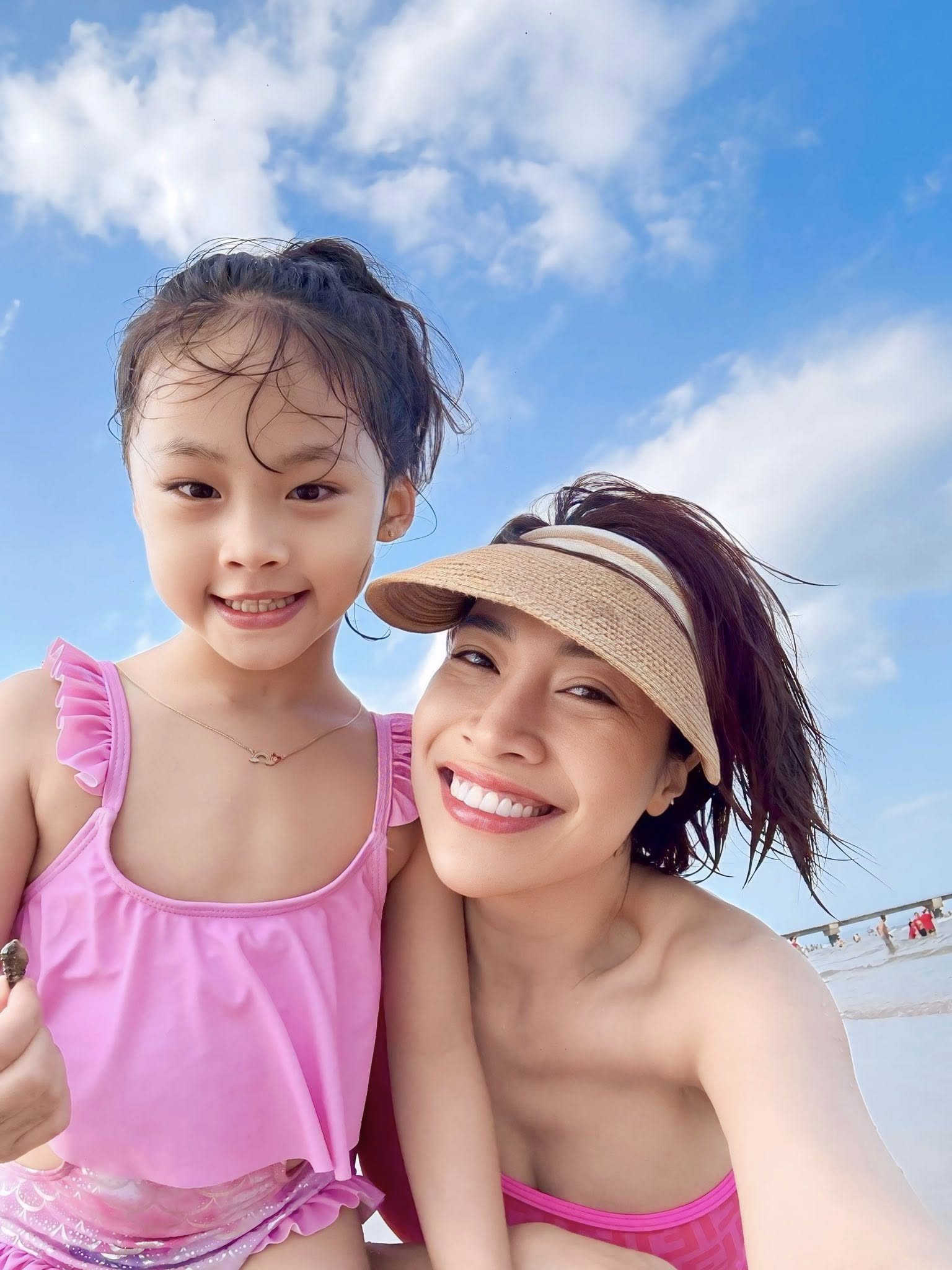 Từng bị trầm cảm la hét và tự cào cấu vào tay, ca sĩ Pha Lê sức khỏe hiện tại ra sao?- Ảnh 5.