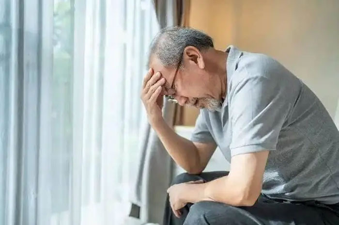 Bác sĩ cảnh báo 3 dấu hiệu khó chịu này thực chất là cảnh báo đột quỵ đừng bỏ qua