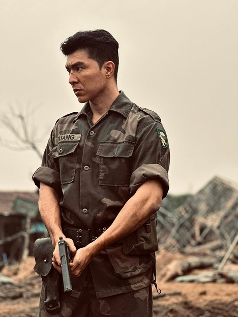 Gương mặt gây bất ngờ trong Mưa đỏ -