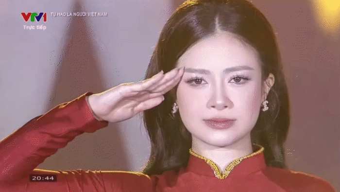 Sự cố hài hước của Dương Hoàng Yến khi tham gia diễu binh, diễu hành A80 - Ảnh 4.
