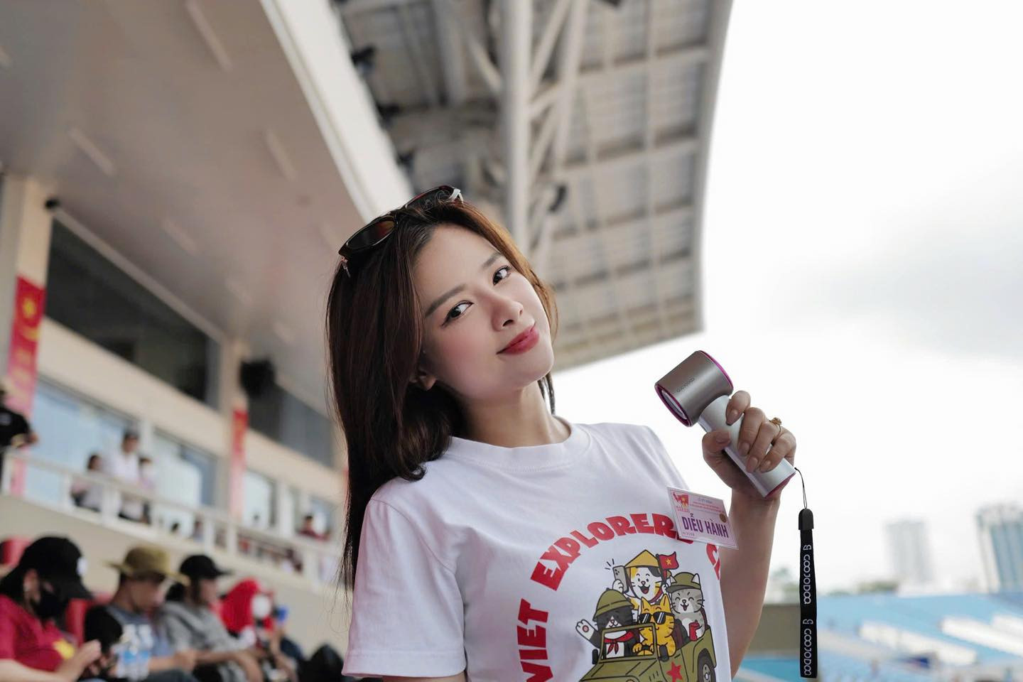 Sự cố hài hước của Dương Hoàng Yến khi tham gia diễu binh, diễu hành A80 - Ảnh 5.