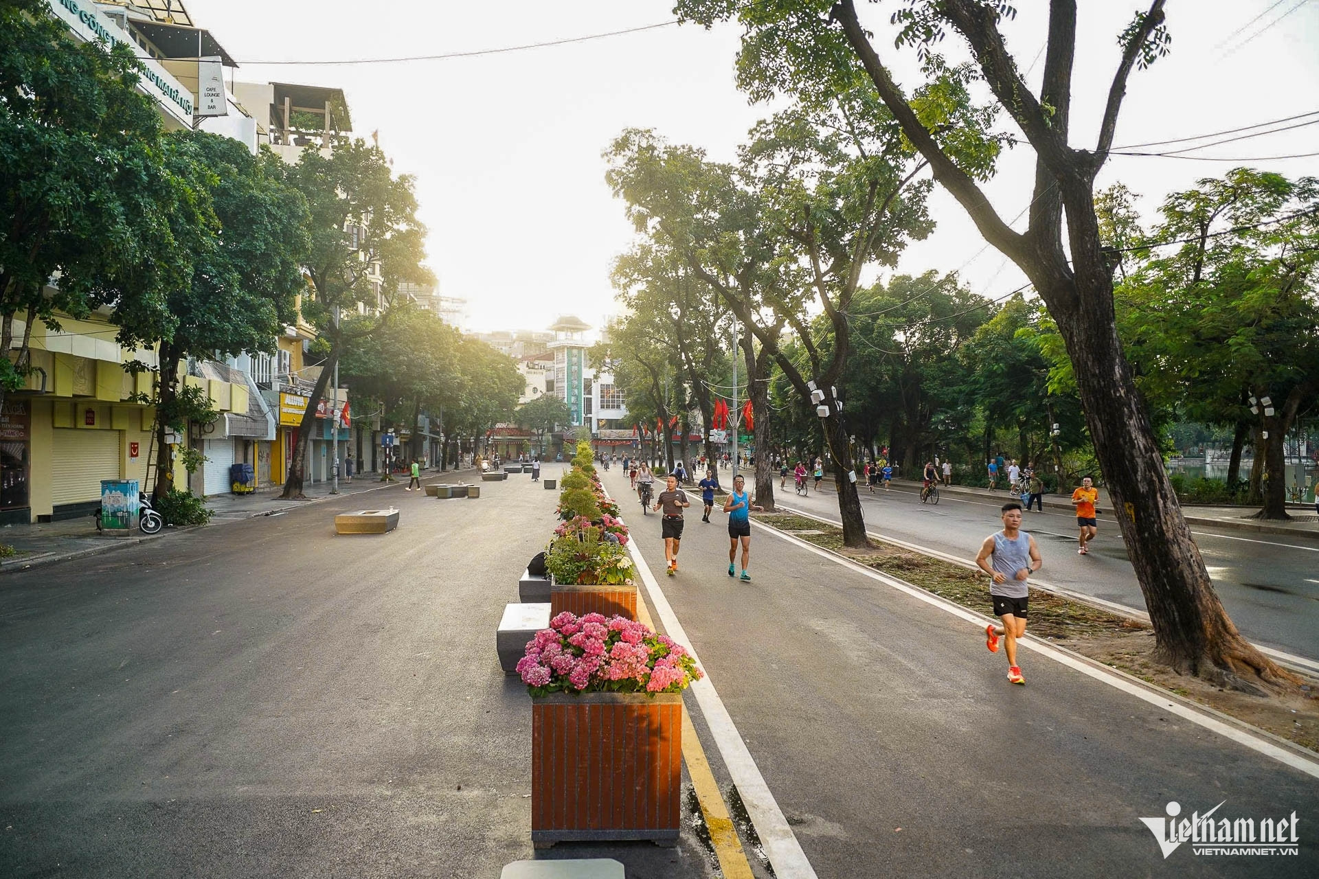 W-QuangTruong_dongkinhnghiathuc 23.jpg