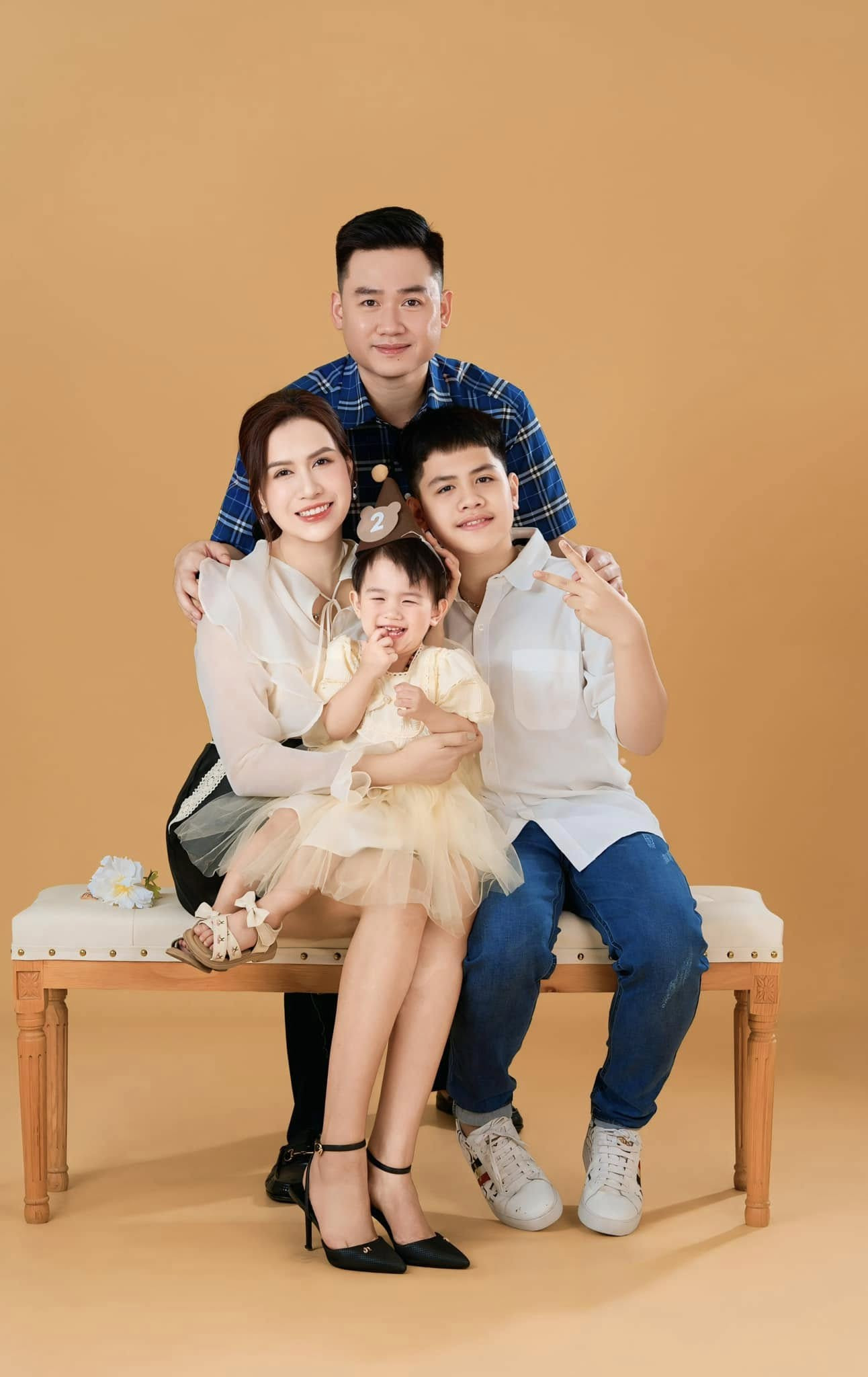 Trúc Mai và cuộc sống viên mãn bên chồng con Sau vai diễn trong Gió ngang khoảng trời xanh - Ảnh 9.