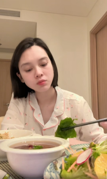 Từng tăng 15kg Quỳnh Lương tiết lộ cân nặng sau 1 tháng sinh con khiến ai cũng choáng