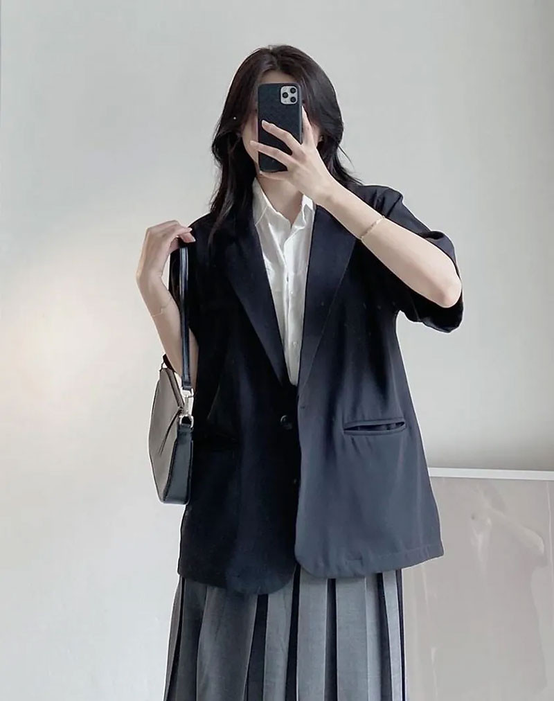blazer den.jpg