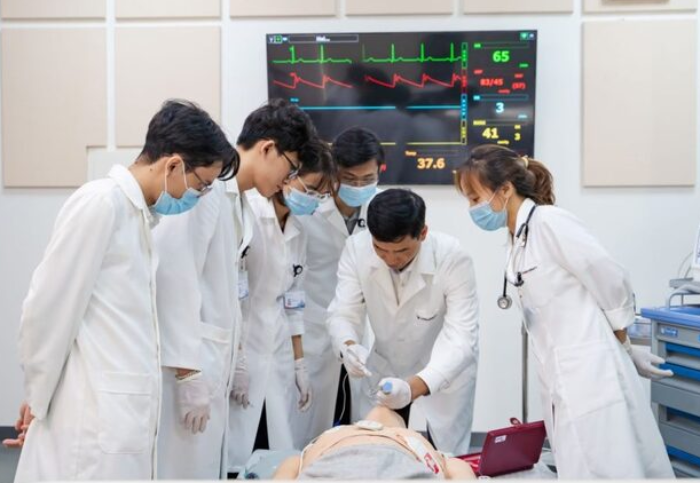 huong dan tuyen sinh bac si noi tru y ha noi thong tin ban can biet hinh 1.png