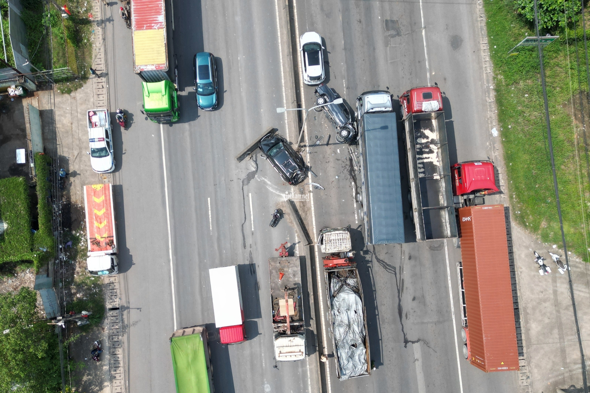 W-tai nan lien hoan.jpg