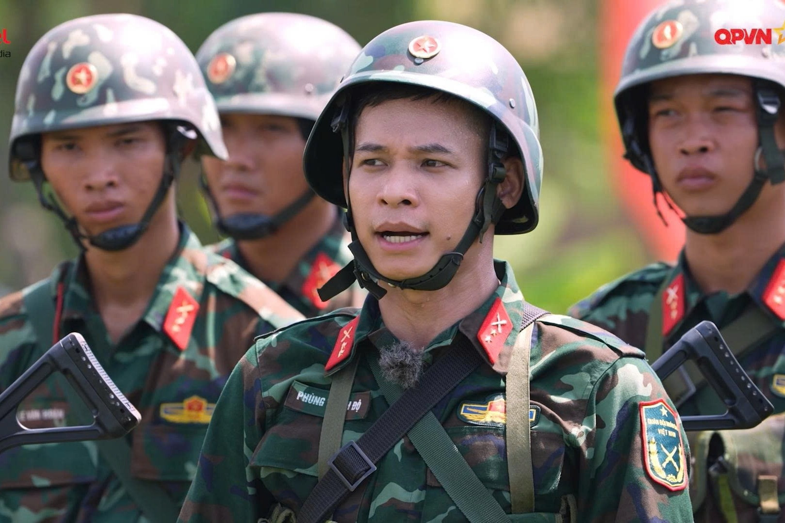 'Sao nhập ngũ': Độ Mixi không bị cắt sóng, Tăng Phúc bị nhắc nhở mái tóc vàng