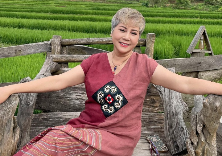 Minh Hằng sống cô đơn sau khi chồng qua đời.