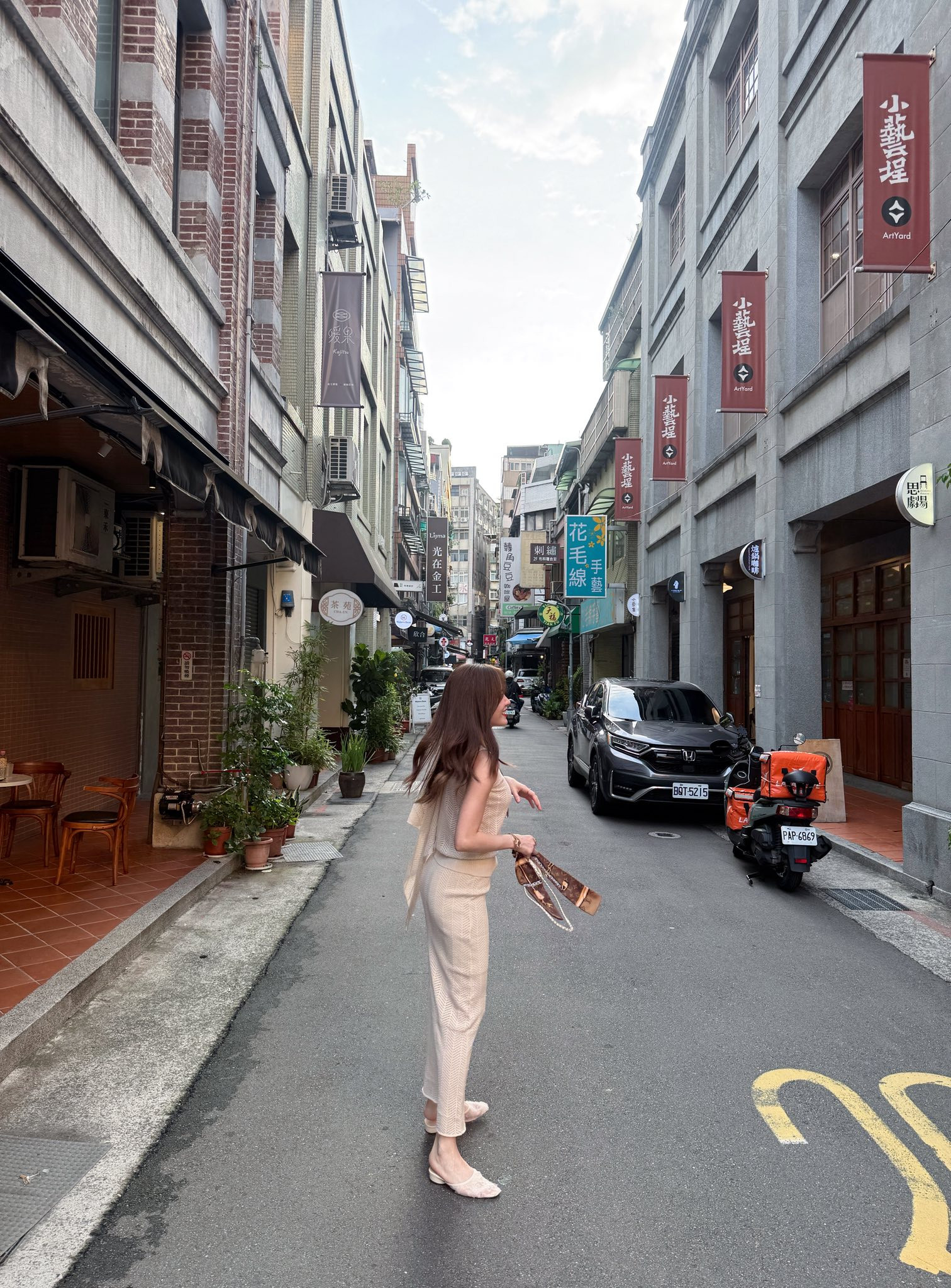 Thiều Bảo Trâm khoe sắc vóc đỉnh chóp trong chuyến du lịch Đài Loan