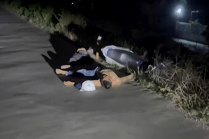 z699546148309263529baa79d9f8b6cd77648eb2fc8512 08553565.jpg