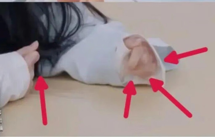 Tình trạng của cậu bé tệ đến mức gây triệu chứng