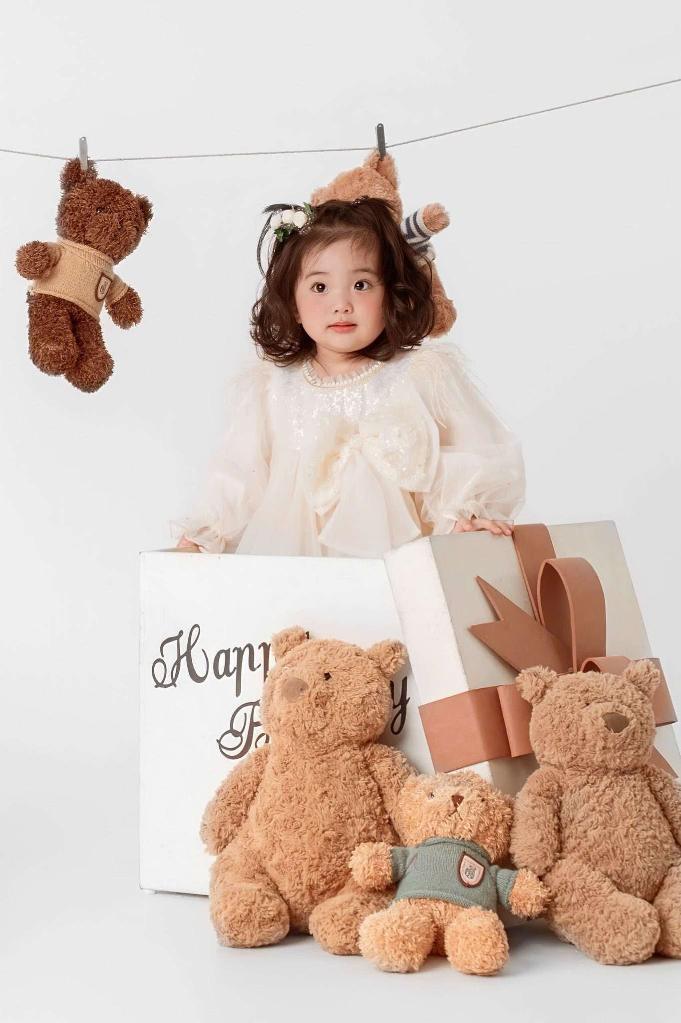 Con gái út nhà Khánh Thi - Phan Hiển đáng yêu như thiên thần ở tuổi lên 2 - Ảnh 6.