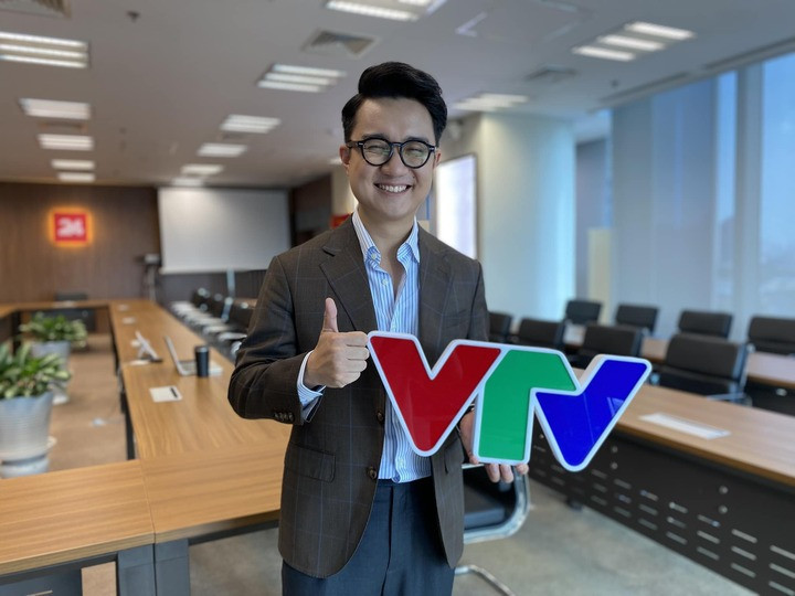 Sơn Lâm là gương mặt quen thuộc trên sóng VTV.
