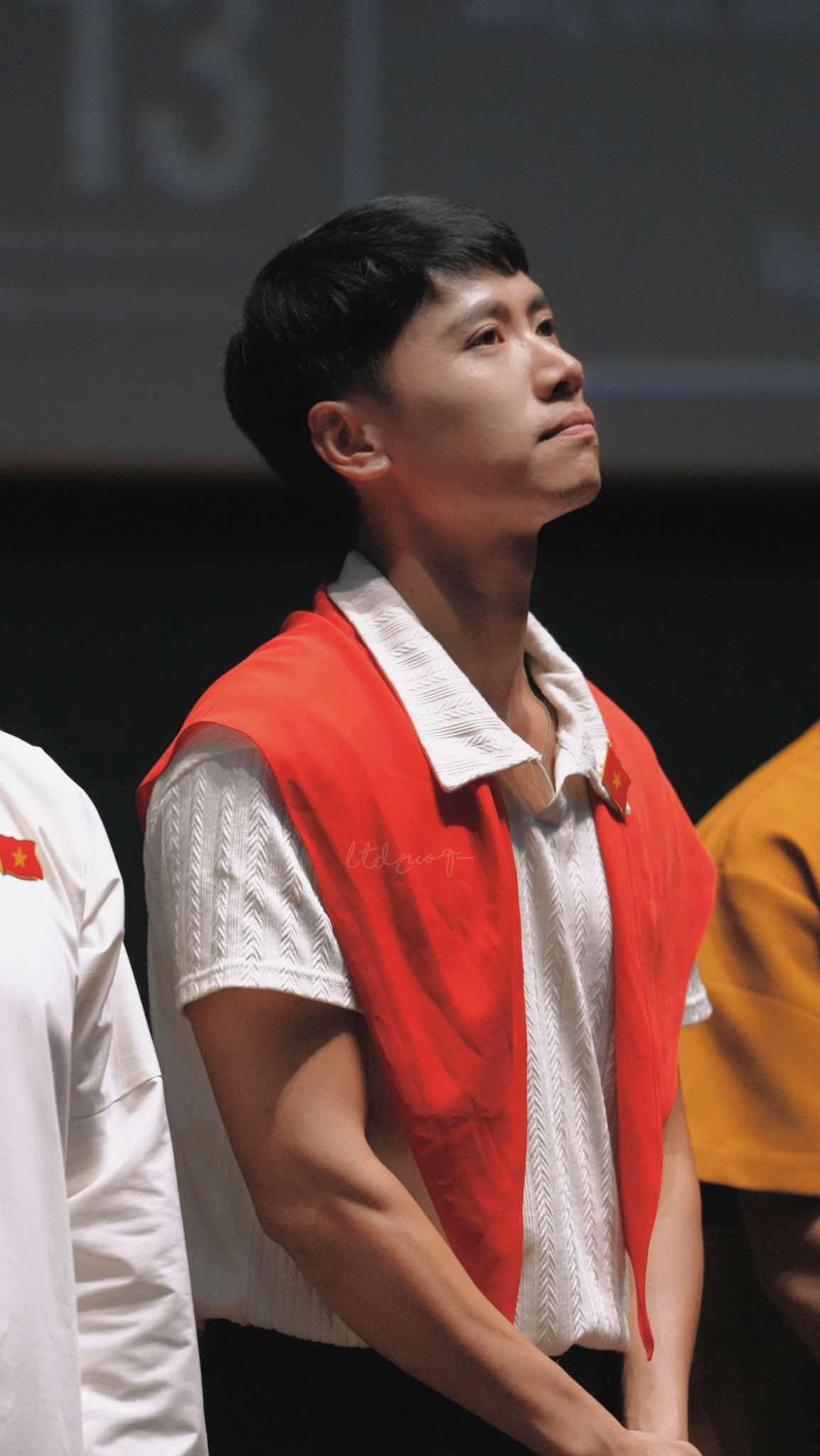 Hoàng Long - Sen của 'Mưa đỏ' chia sẻ ảnh hiếm trong hậu trường, kể câu chuyện xúc động với NSƯT Thanh Quý  - Ảnh 3.