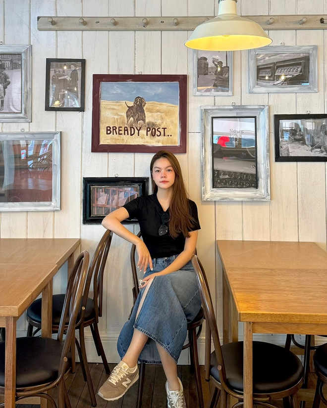 Phạm Quỳnh Anh ngoài 40 tuổi vẫn mặc đẹp và trẻ trung