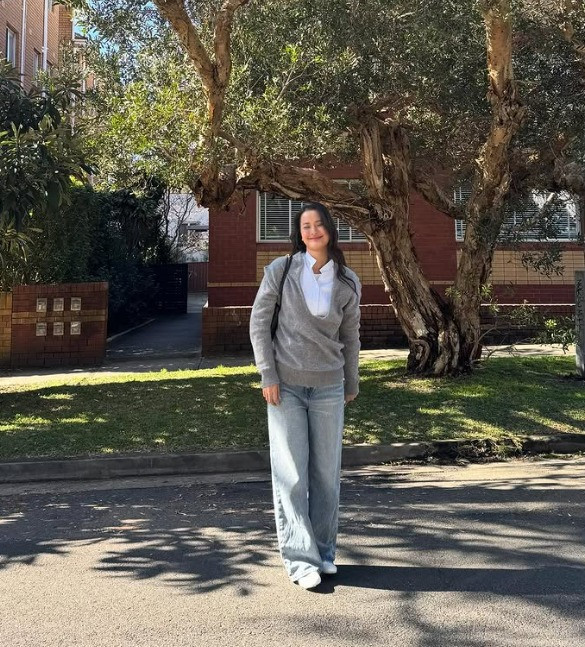 HOT Á hậu Vbiz thông báo kết hôn dung mạo chú rể lần đầu được hé lộ