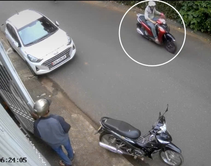 Thuận cướp xe SH của người đi đường rồi tẩu thoát.