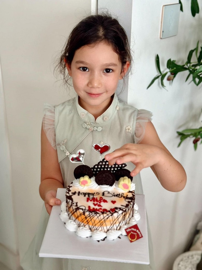 Những nàng cô chúa lai tây nhà sao Việt xinh như hoa hậu