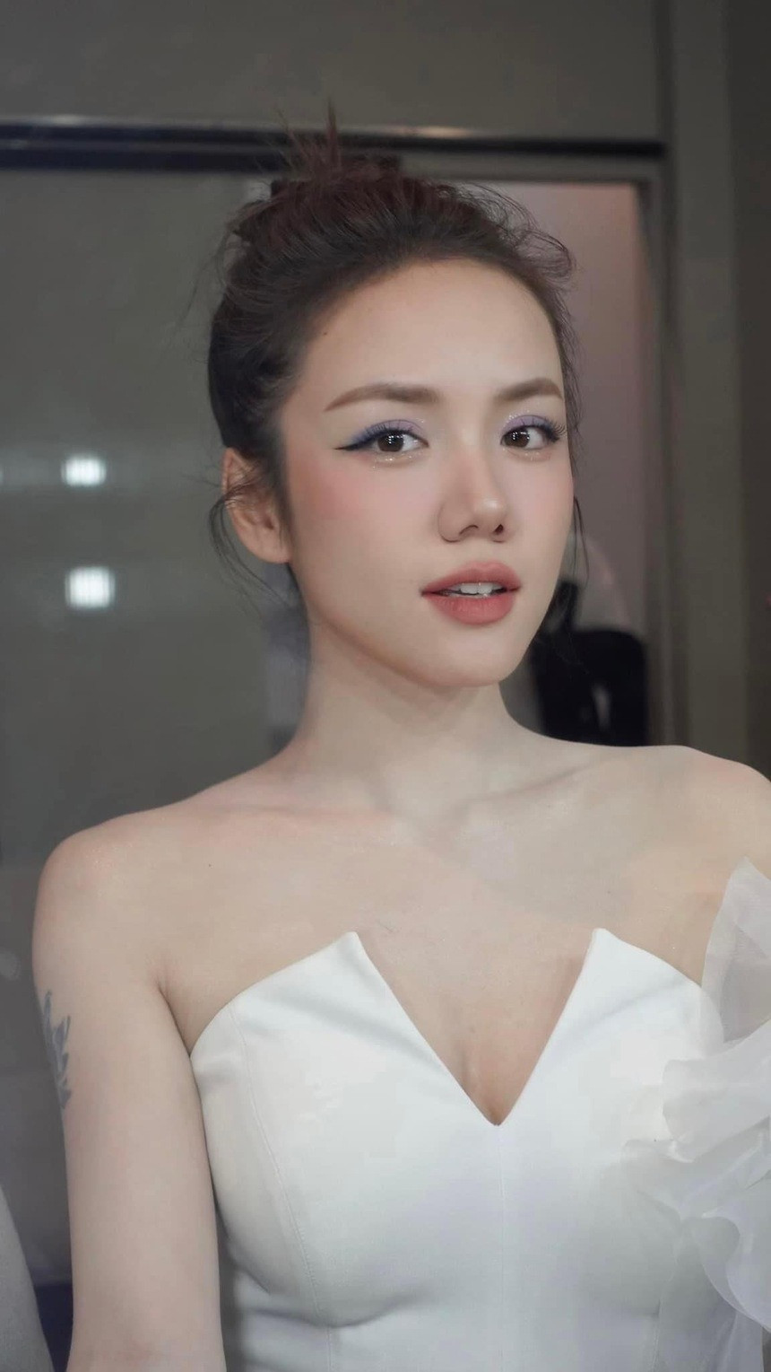 Phương Ly bị nghi mới phẫu thuật thẩm mỹ trong clip cận nhan sắc cam thường