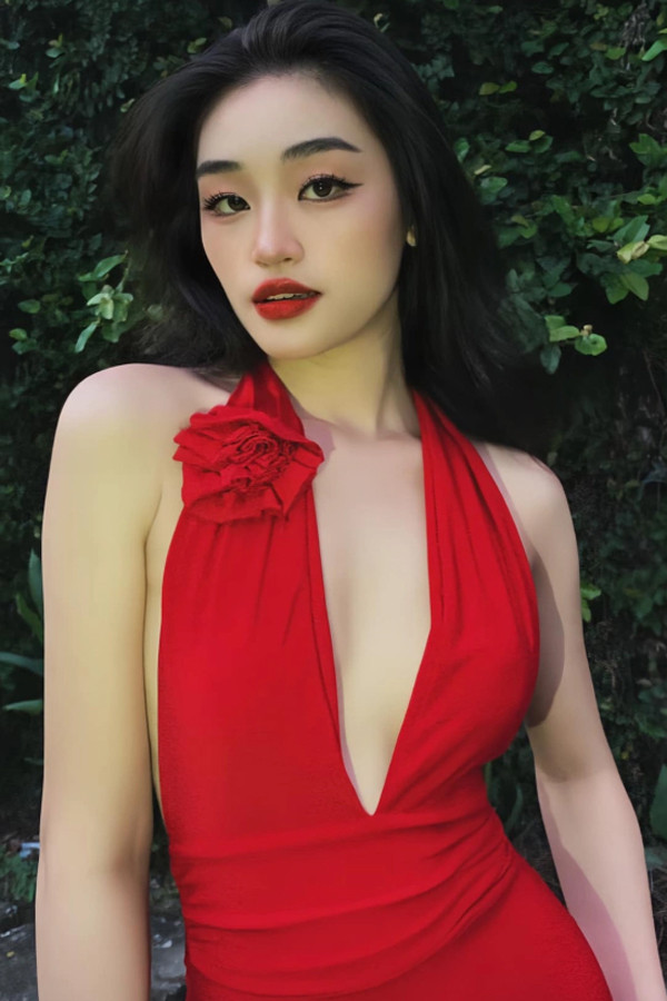 Cô gái 2K4 vừa đăng quang Miss Grand Việt Nam có gu thời trang sexy, cá tính ra sao? - Ảnh 7.