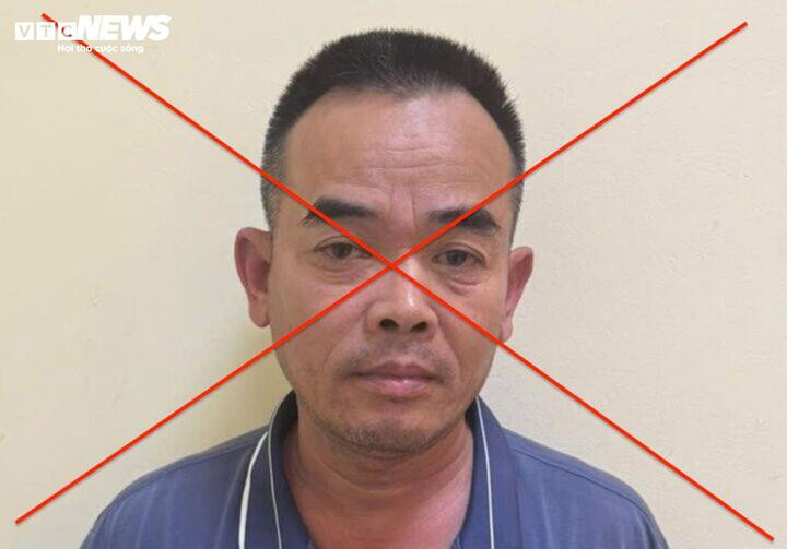 Đinh Văn Long tại cơ quan công an.