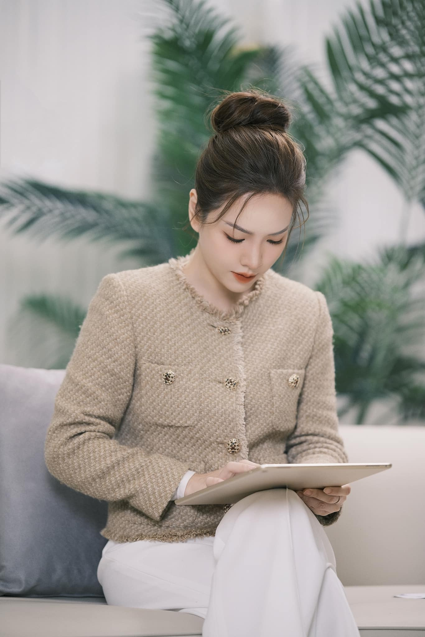 MC Đan Lêhân dung con dâu tài sắc của NSND Khải Hưng - Ảnh 5.