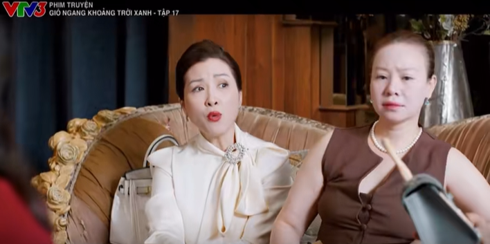 Chiếu túi Phương Oanh flex với hội phú bà Gió Ngang Khoảng Trời Xanh xịn xò cỡ nào